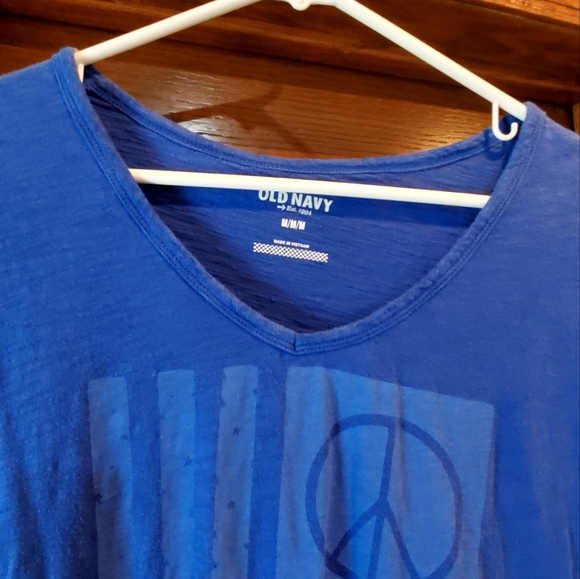 Old Navy, Women's size Medium, short sleeve Tee, Peace, Blue, perfect shape - Picture 4 of 5